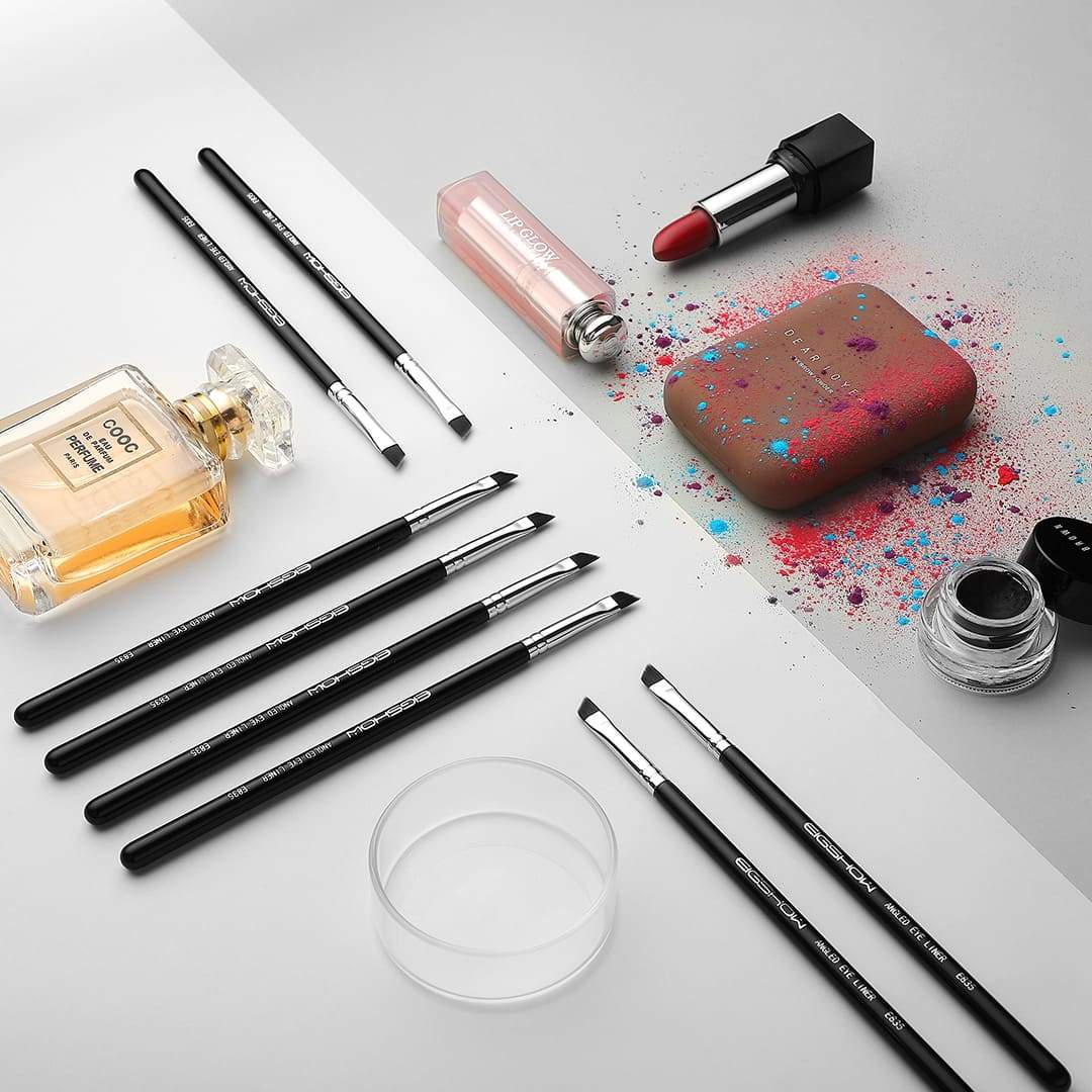 E835 ANGLED EYELINER BRUSH - PRO PRECISION GEL EYELINER MAKEUP BRUSH