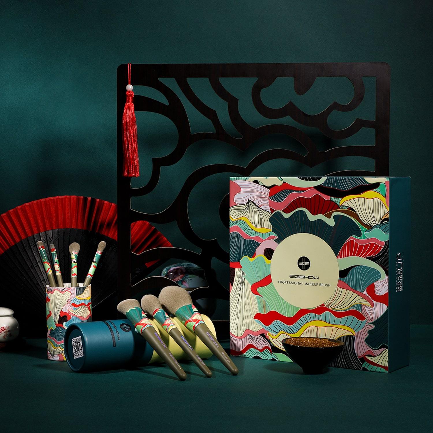 ESSENTIAL SERIES - 7 PCS GREENER BRUSH KIT WITH ECO CYLINDER - GIFT BOX WRAP